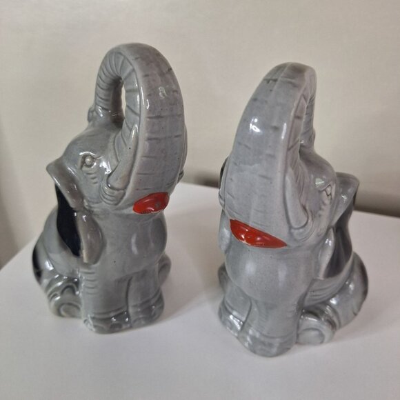 Handcrafted Elephant Gray Set Red Lips Ceramic Pair Statue Trunk Up - Picture 7 of 7